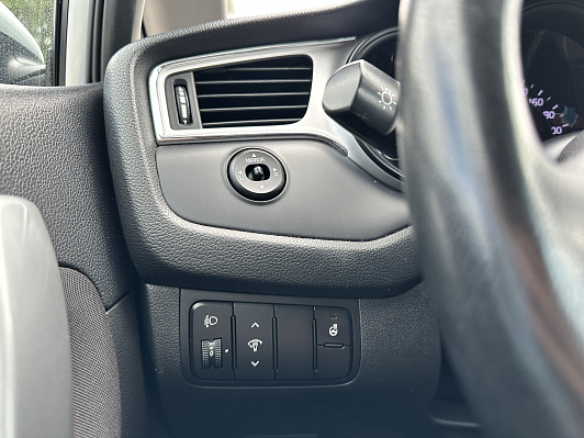 Kia Ceed Luxe, 2018 года, пробег 99130 км