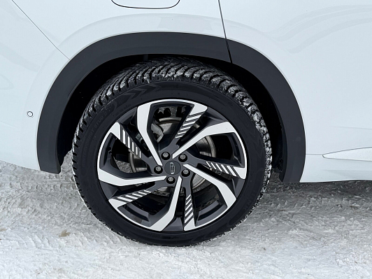 Geely Monjaro Flagship, 2024 года, пробег 28400 км