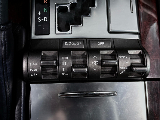 Lexus LX, 2011 года, пробег 226500 км