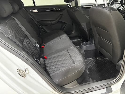 Skoda Rapid Hockey Edition Ambition, 2017 года, пробег 113017 км