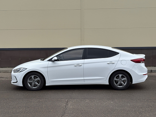 Hyundai Avante, 2018 года, пробег 128000 км