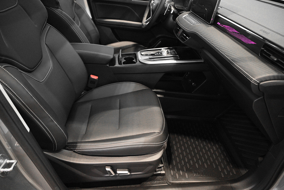 Haval Jolion Премиум, серый