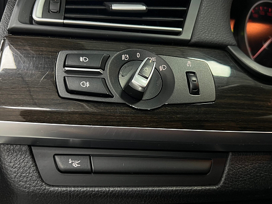 BMW 7 серии, 2013 года, пробег 306354 км