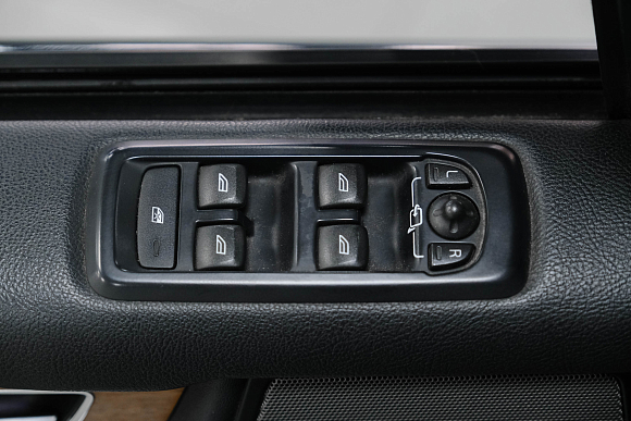 Land Rover Discovery HSE, 2014 года, пробег 163000 км