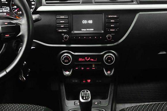 Kia Rio, 2018 года, пробег 130000 км