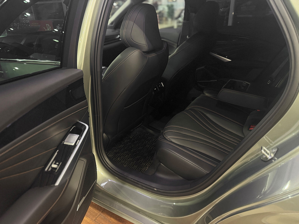 Geely Preface Flagship, зеленый