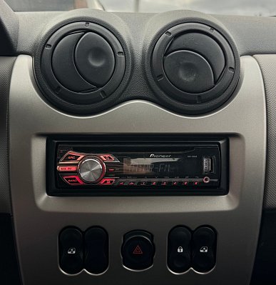 Renault Sandero, 2012 года, пробег 107862 км