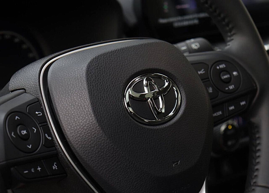 Toyota RAV4 Adventure Plus, белый