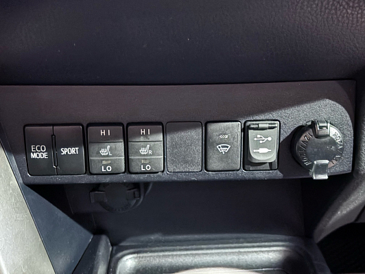 Toyota RAV4, 2012 года, пробег 146024 км