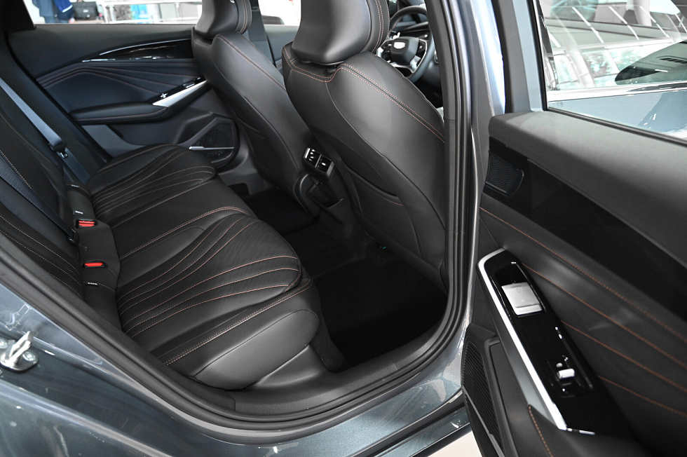 Geely Preface Люкс, серый