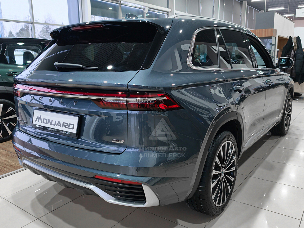 Geely Monjaro Флагман, серый