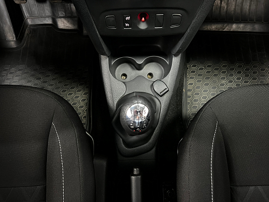 Renault Sandero Confort, 2017 года, пробег 65572 км