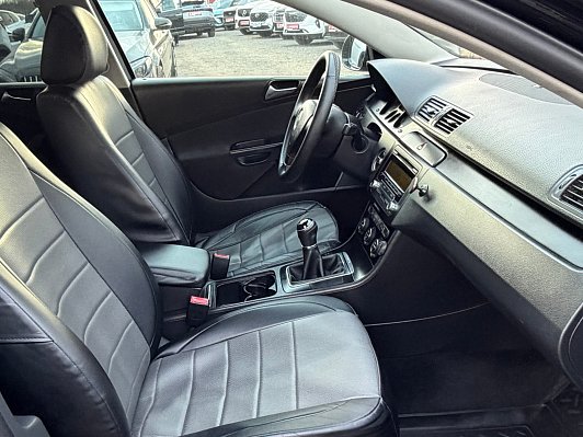 Volkswagen Passat Trendline, 2009 года, пробег 253000 км