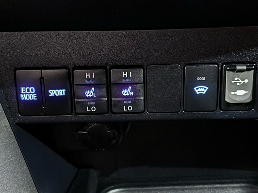 Toyota RAV4 25th Anniversary, 2019 года, пробег 150000 км