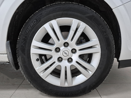Opel Astra, 2011 года, пробег 234883 км