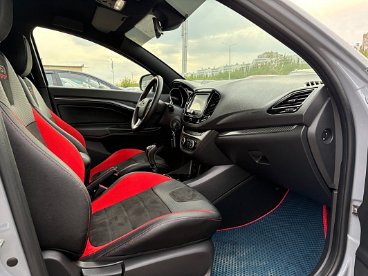 Lada (ВАЗ) Vesta Luxe EnjoY Pro, 2019 года, пробег 106500 км
