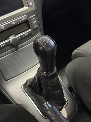 Toyota Avensis Сол, 2008 года, пробег 323000 км