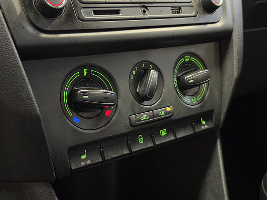 Skoda Rapid, 2014 года, пробег 181000 км