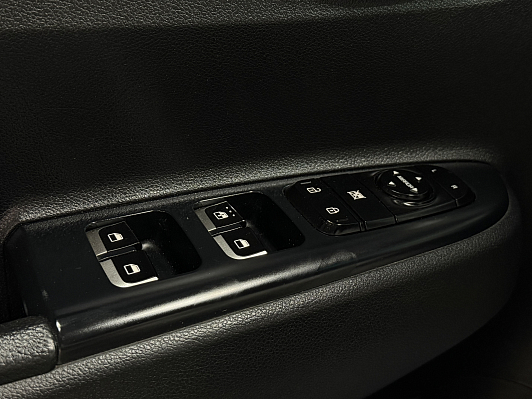 Kia Rio Luxe RED Line, 2019 года, пробег 154000 км