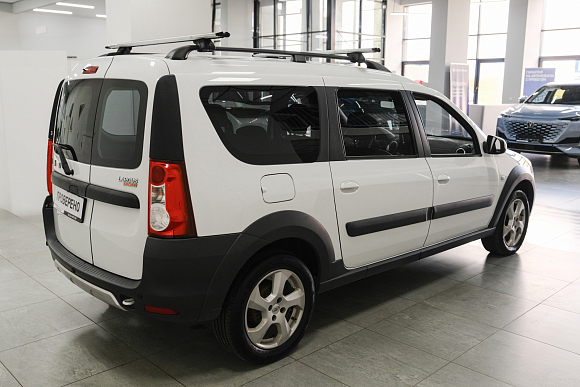 Lada (ВАЗ) Largus Luxe (5 мест), 2019 года, пробег 81000 км