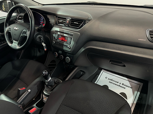 Kia Rio Luxe, 2017 года, пробег 123000 км