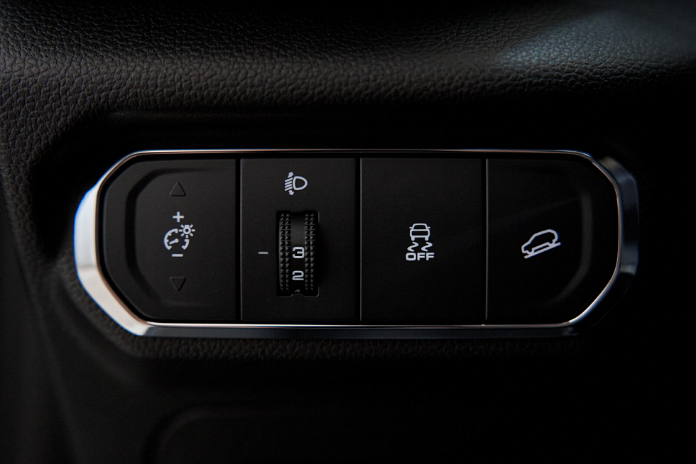 Haval Jolion Техно +, черный