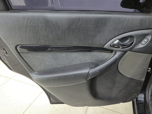 Ford Focus, 2004 года, пробег 215983 км