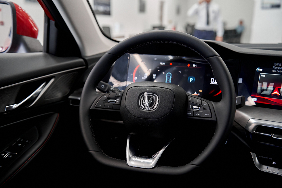 Changan CS35 Plus Tech, серебряный