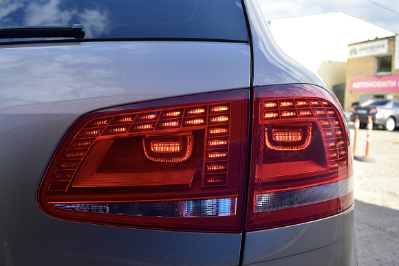 Volkswagen Touareg Wolfsburg Edition, 2015 года, пробег 215800 км