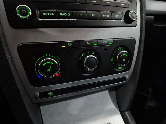Skoda Octavia Ambition, 2013 года, пробег 190123 км