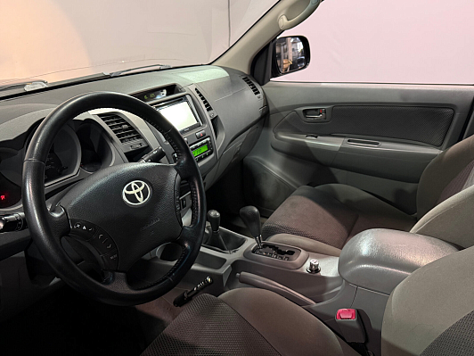 Toyota Hilux, 2010 года, пробег 245789 км