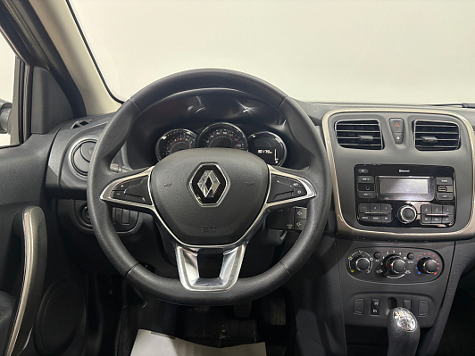 Renault Sandero Stepway Life, 2019 года, пробег 30176 км