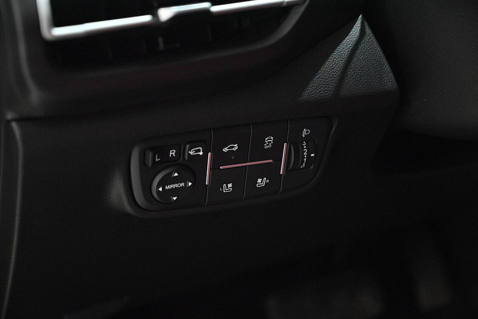 Changan Eado Plus Tech, серебряный