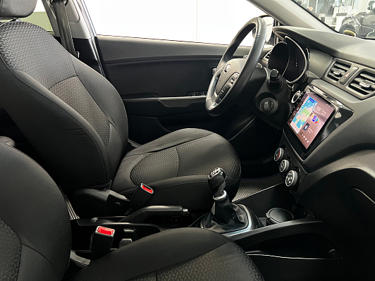 Kia Rio Luxe, 2015 года, пробег 124802 км