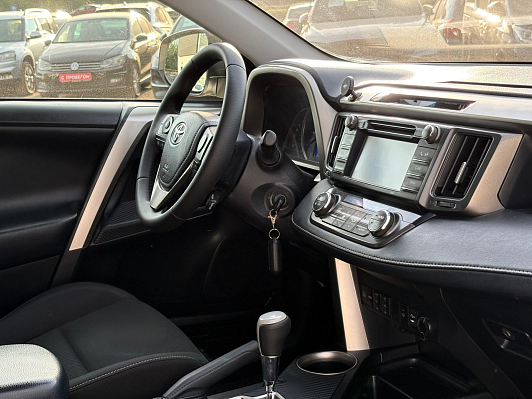 Toyota RAV4, 2015 года, пробег 114166 км