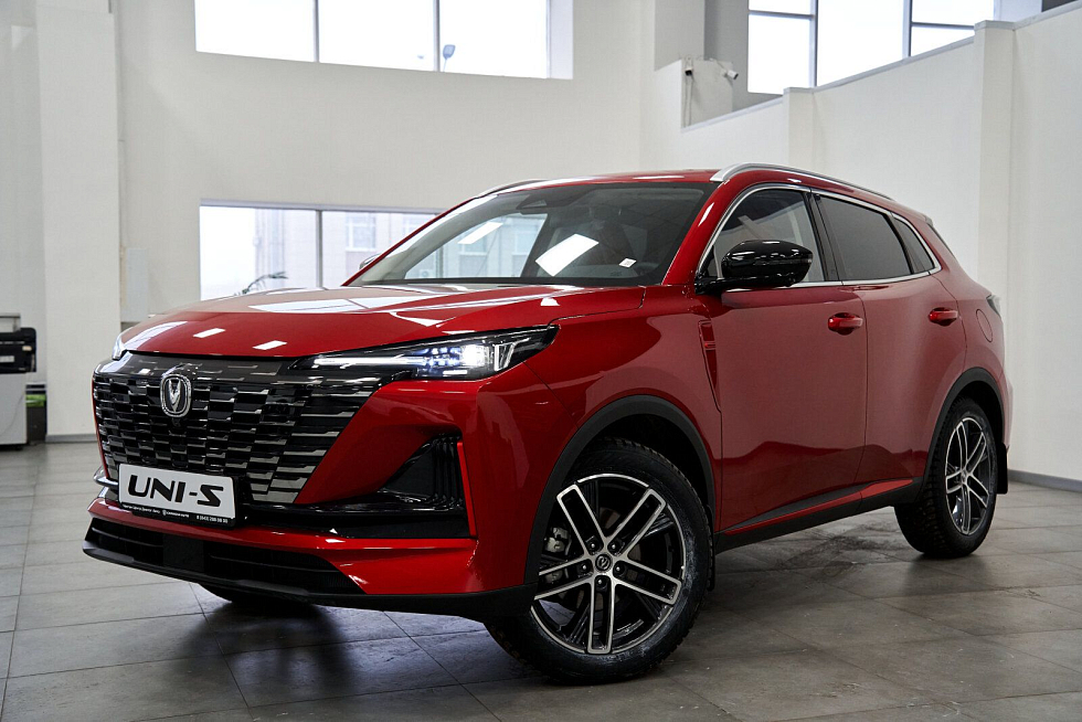 Changan UNI-S (CS55 Plus) Техно, красный