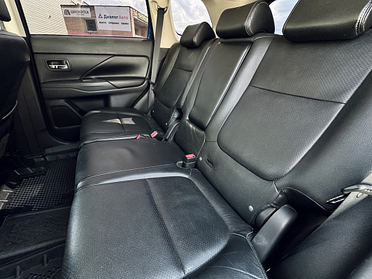 Mitsubishi Outlander Instyle, 2013 года, пробег 194000 км