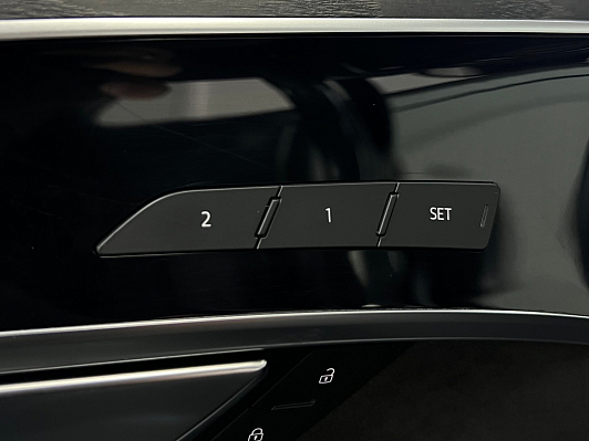 Audi A8 Business, 2018 года, пробег 240952 км