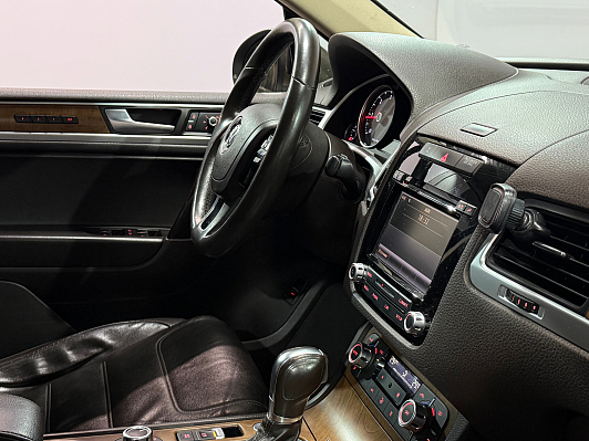 Volkswagen Touareg, 2014 года, пробег 218000 км