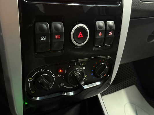 Lada (ВАЗ) Largus Luxe (7 мест), 2018 года, пробег 129658 км
