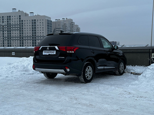 Mitsubishi Outlander Intense, 2017 года, пробег 117244 км