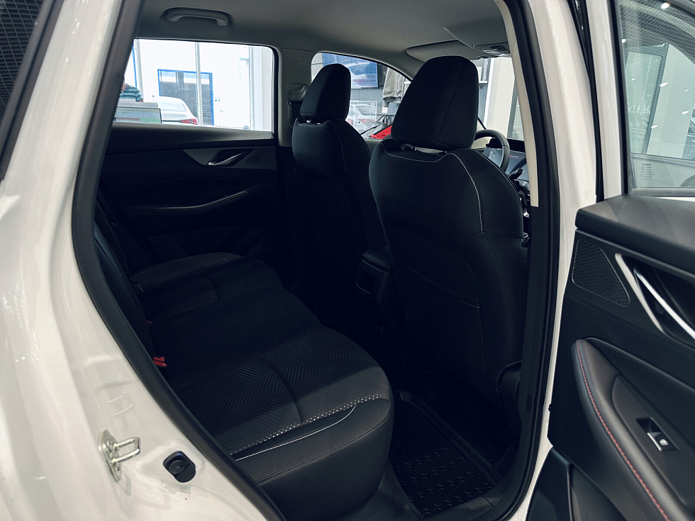 Changan CS35 Plus Техно, серебряный