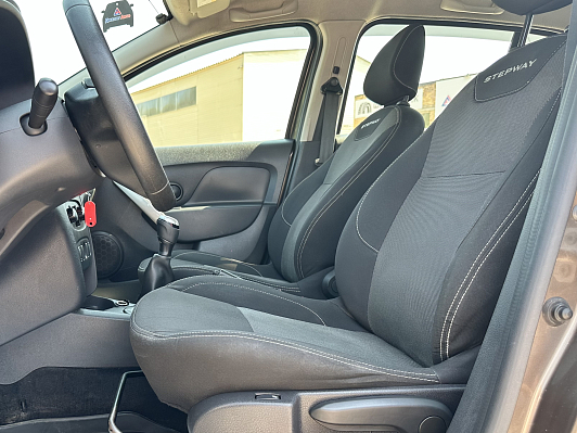 Renault Sandero, 2021 года, пробег 126000 км