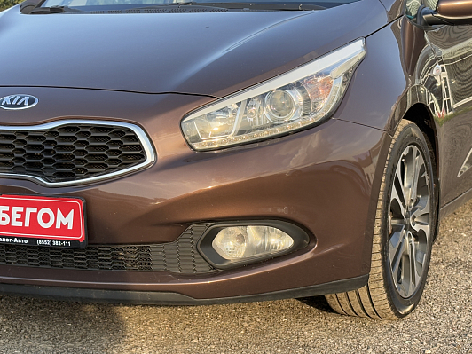Kia Ceed Luxe, 2013 года, пробег 175000 км