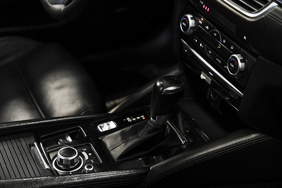 Mazda 6 Supreme, 2015 года, пробег 270000 км