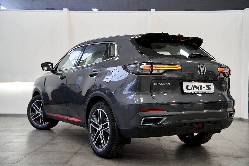Changan UNI-S Люкс, серый