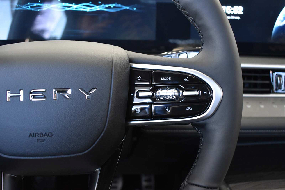 Chery Tiggo 8 Pro Max Ultimate 4WD, серебряный