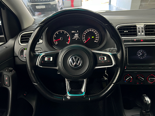 Volkswagen Polo Comfortline, 2019 года, пробег 180000 км