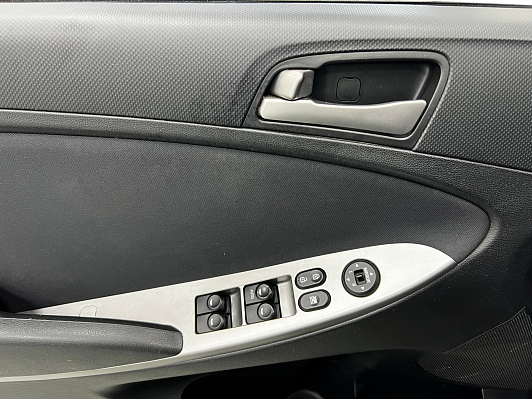 Hyundai Solaris, 2016 года, пробег 122815 км