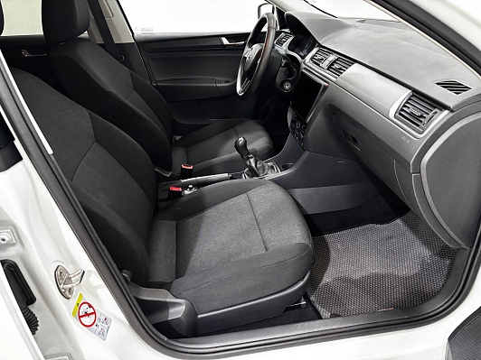 Skoda Rapid Hockey Edition Active, 2018 года, пробег 140000 км